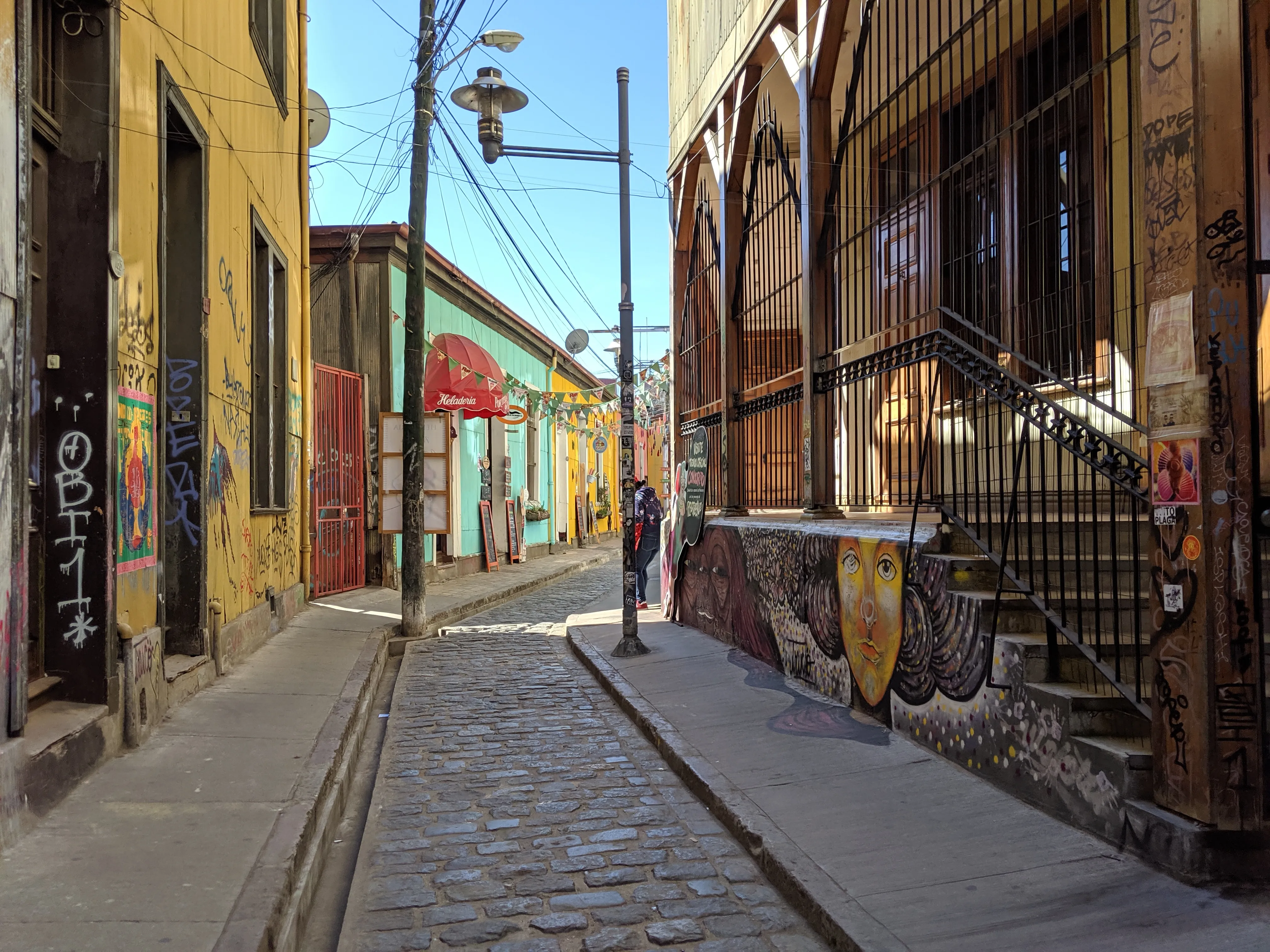 alleyway.CjRSu_jH.jpg