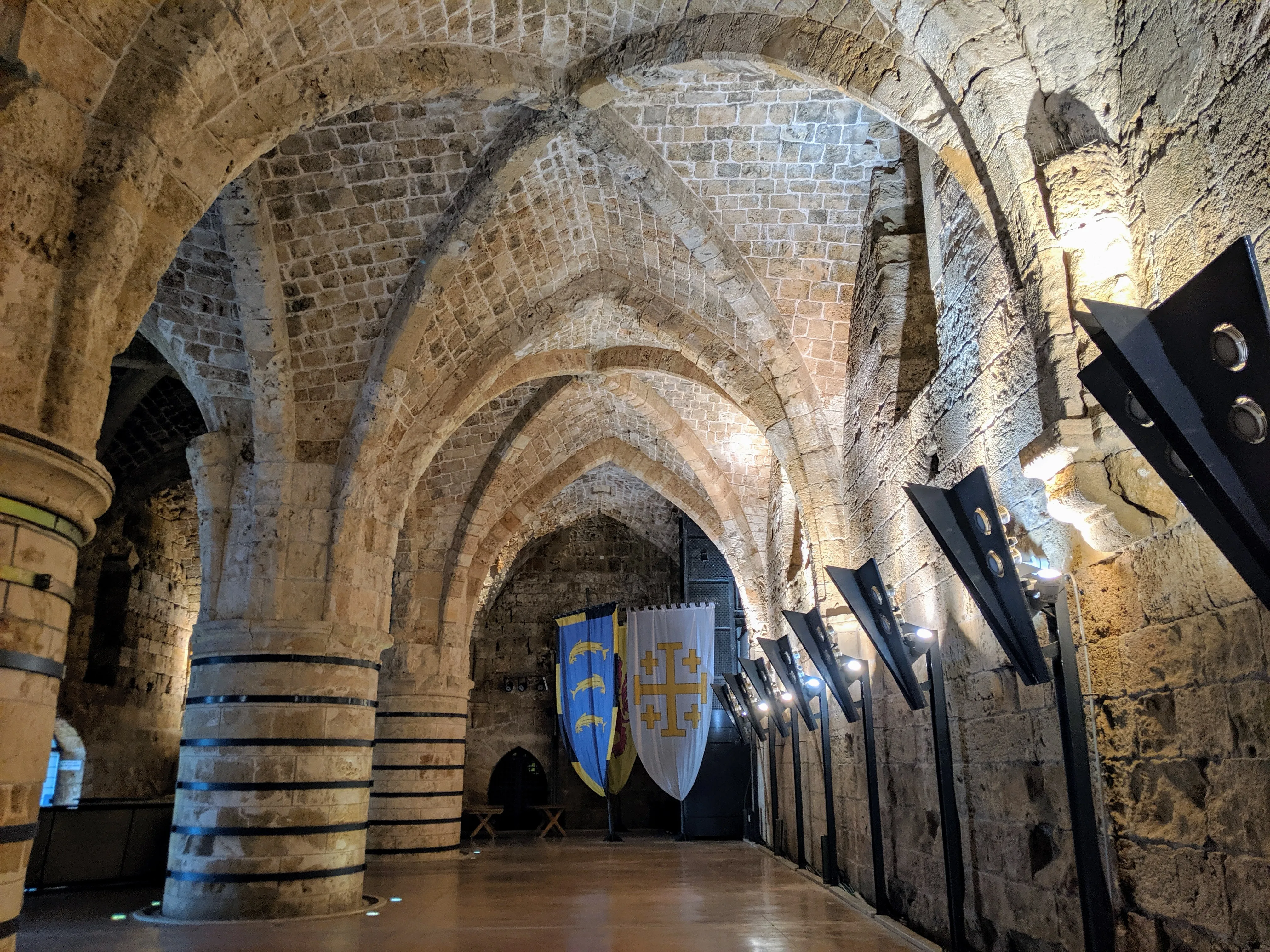 castle interior hall.DiktA3N1.jpg