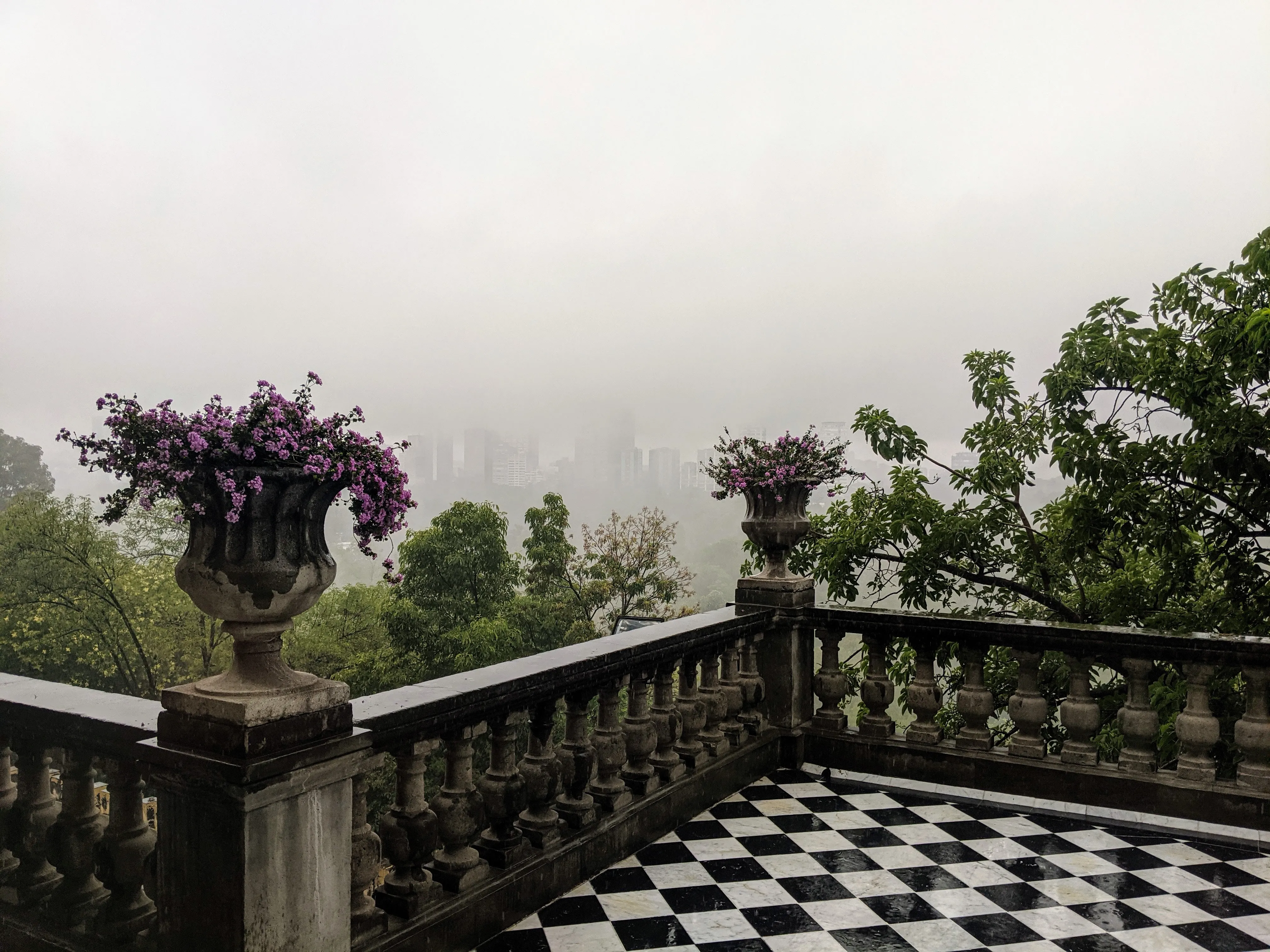 chapultepec balcony.NOtT91pa.jpg