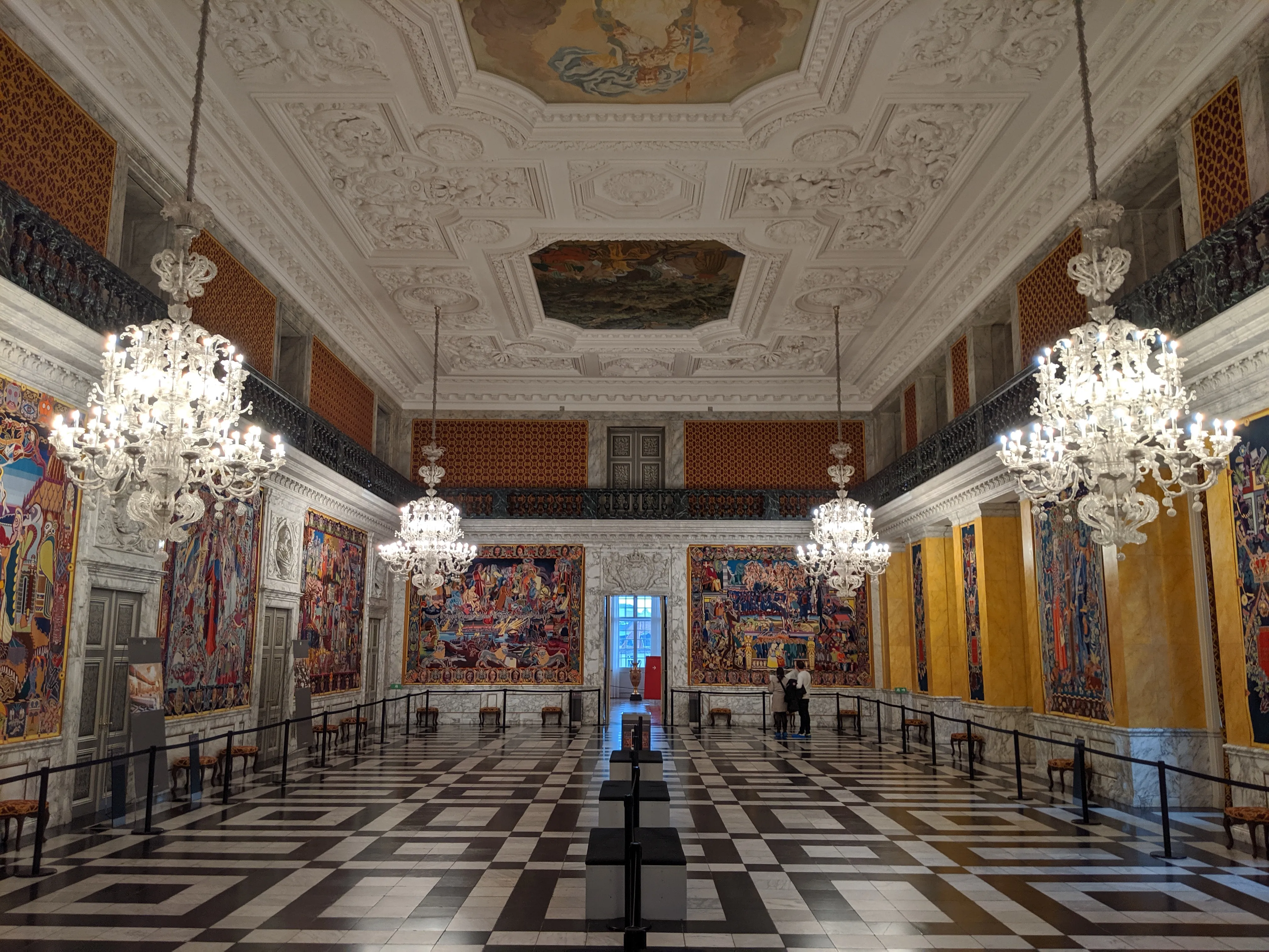 christiansborg hall.B 3keLyw.jpg