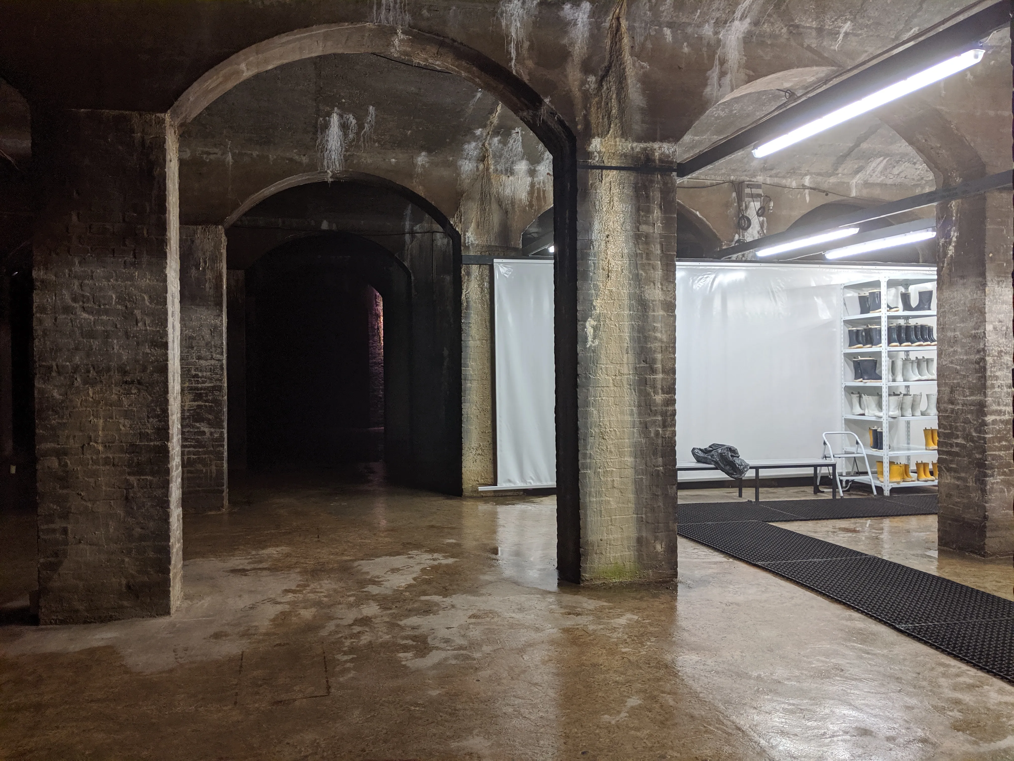 cisterns boots.1y_fe3lb.jpg