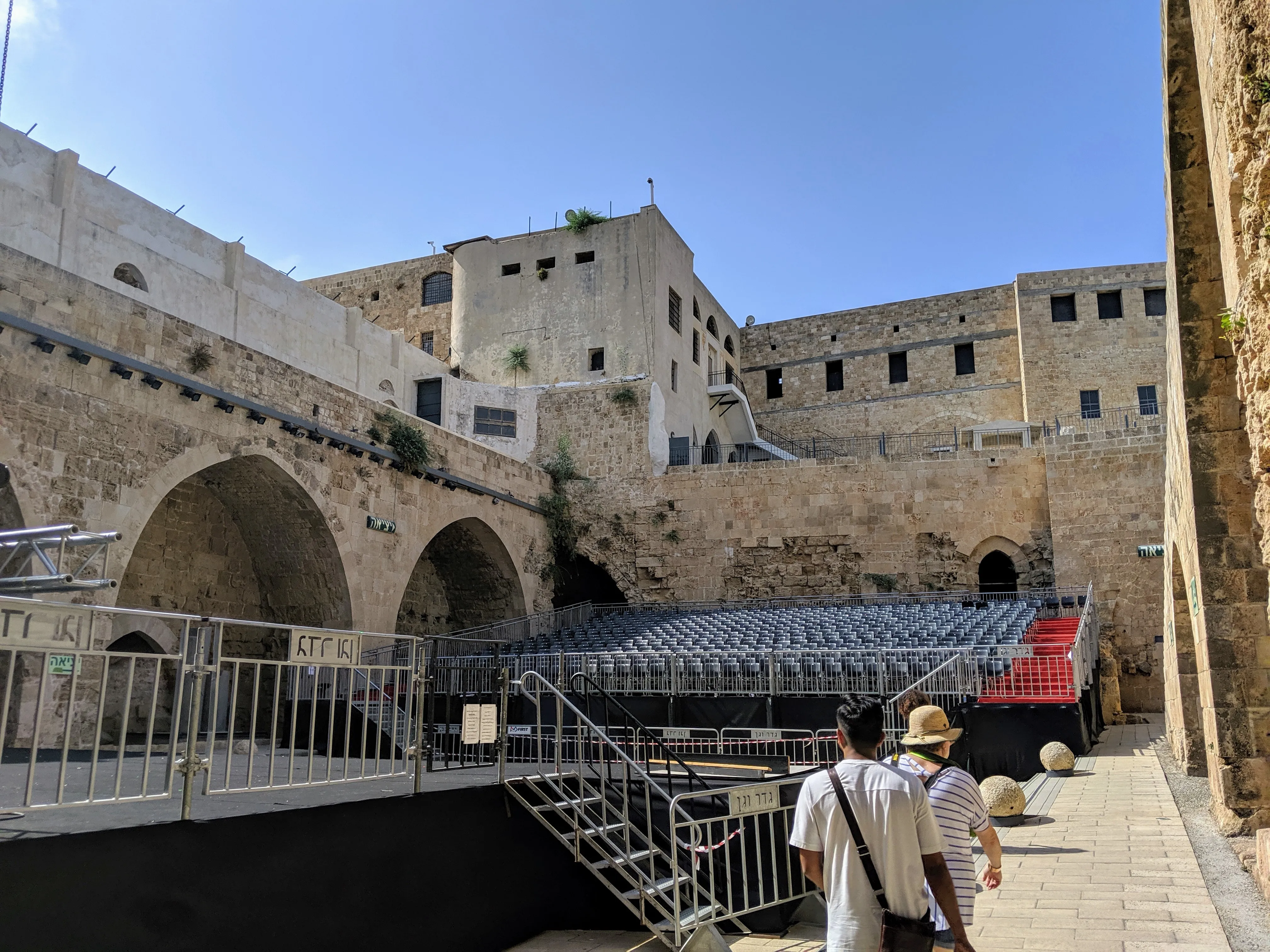 concert venue.CjO4dUT7.jpg