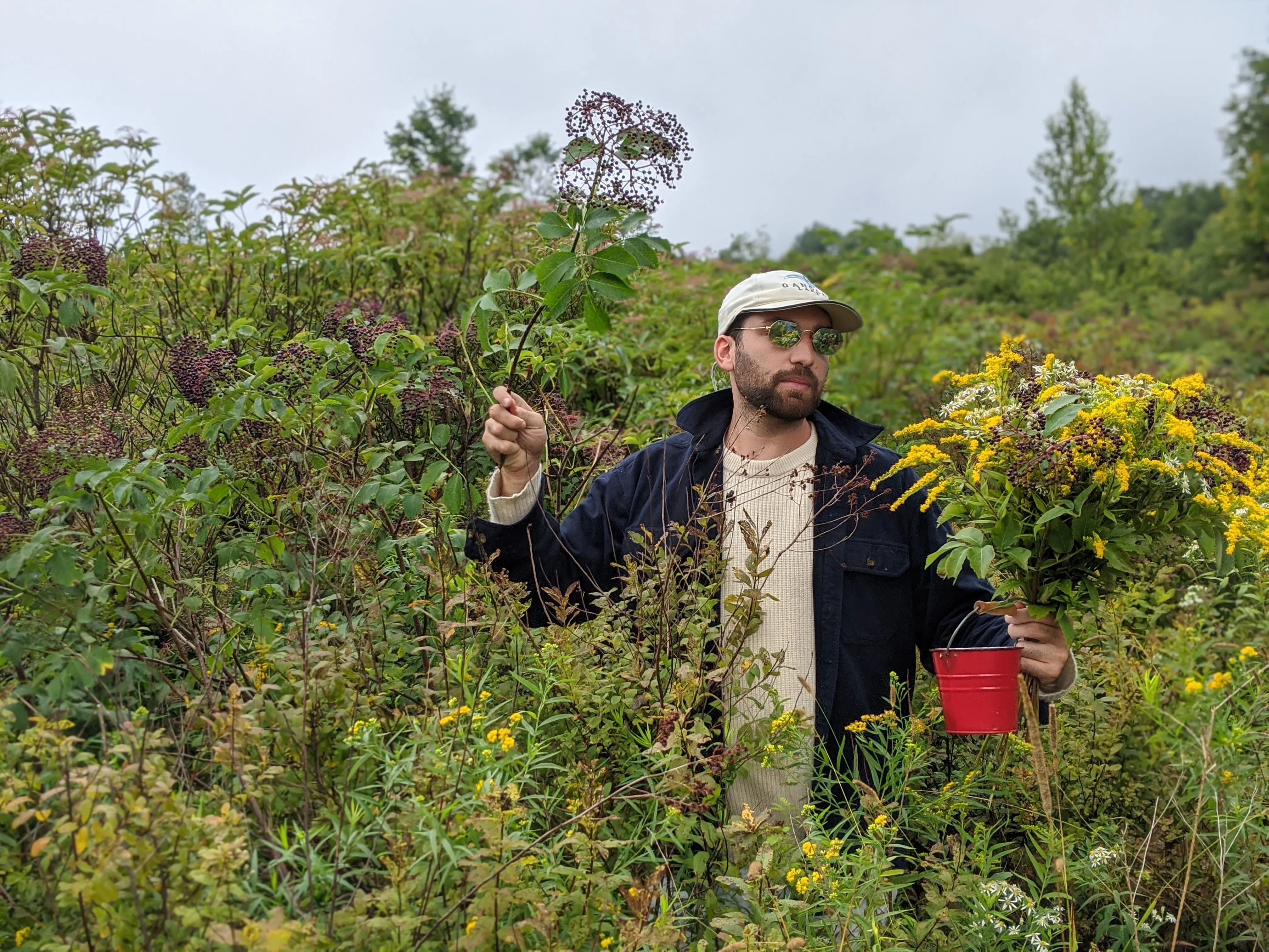 conor flowers reach.Du7A5WI3.jpg