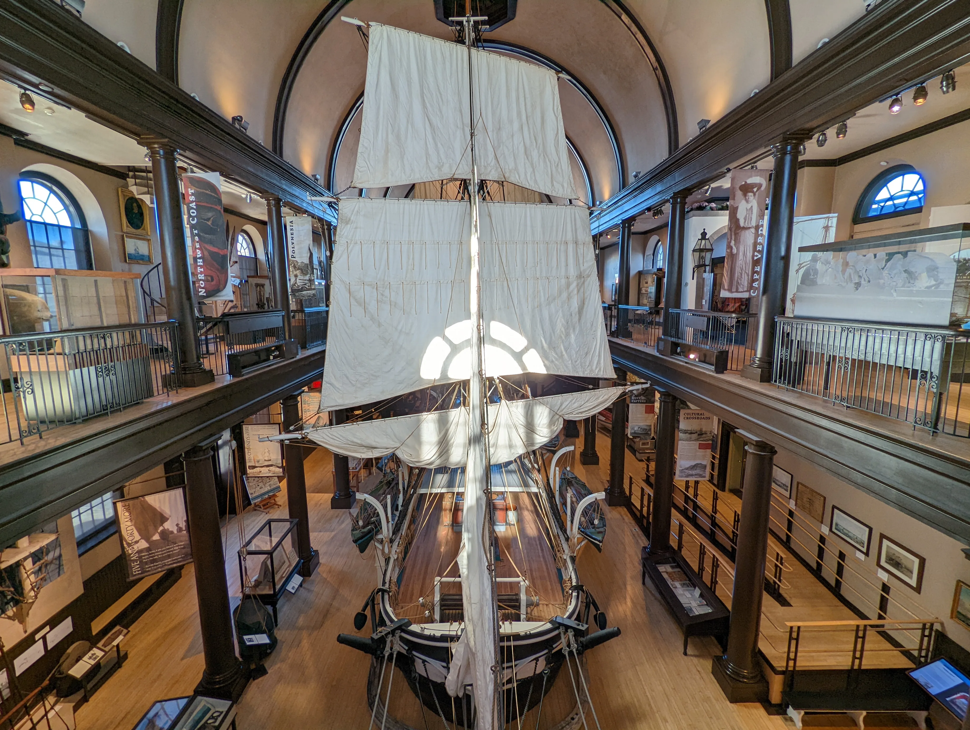 dartmouth ship.O2F6t9t1.jpg