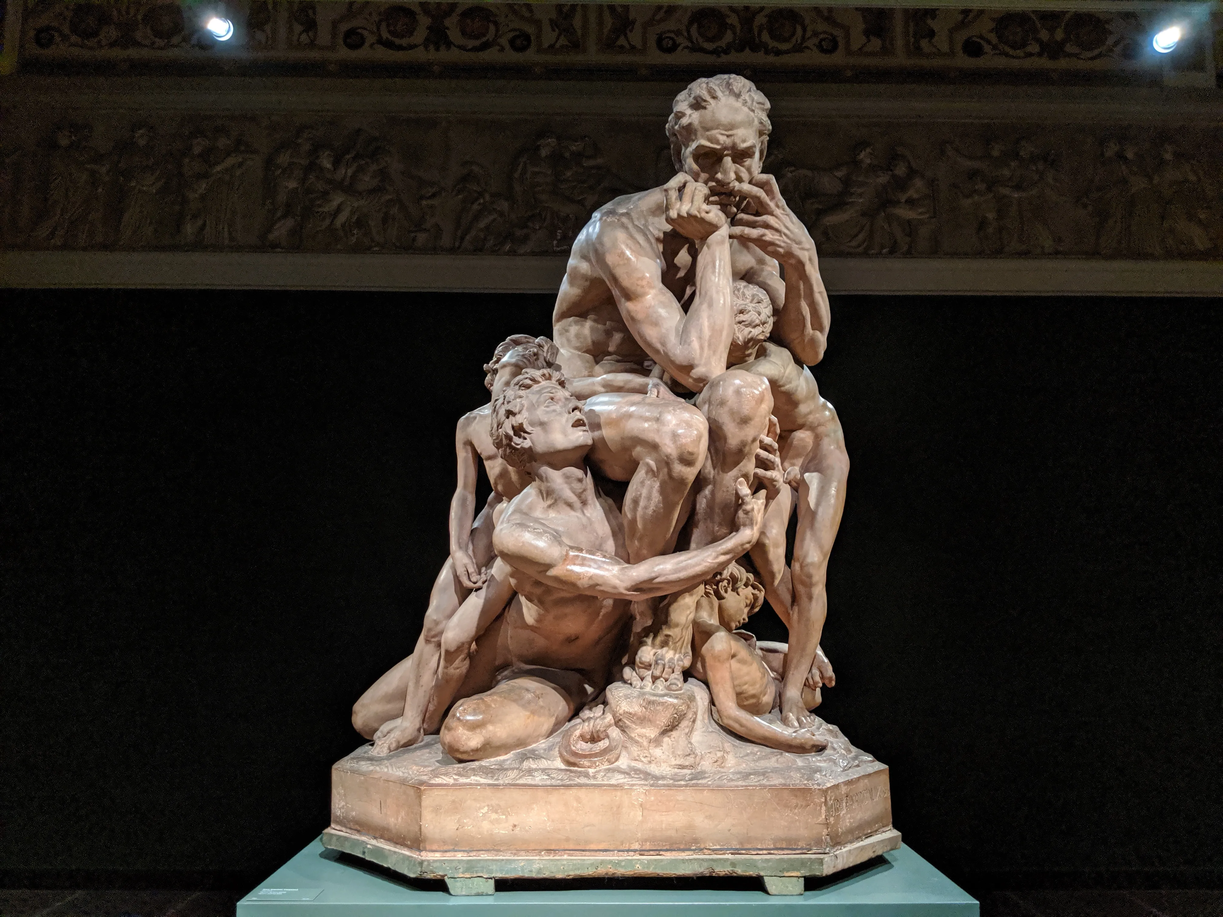 glyptotek group statue.uMTRERe9.jpg