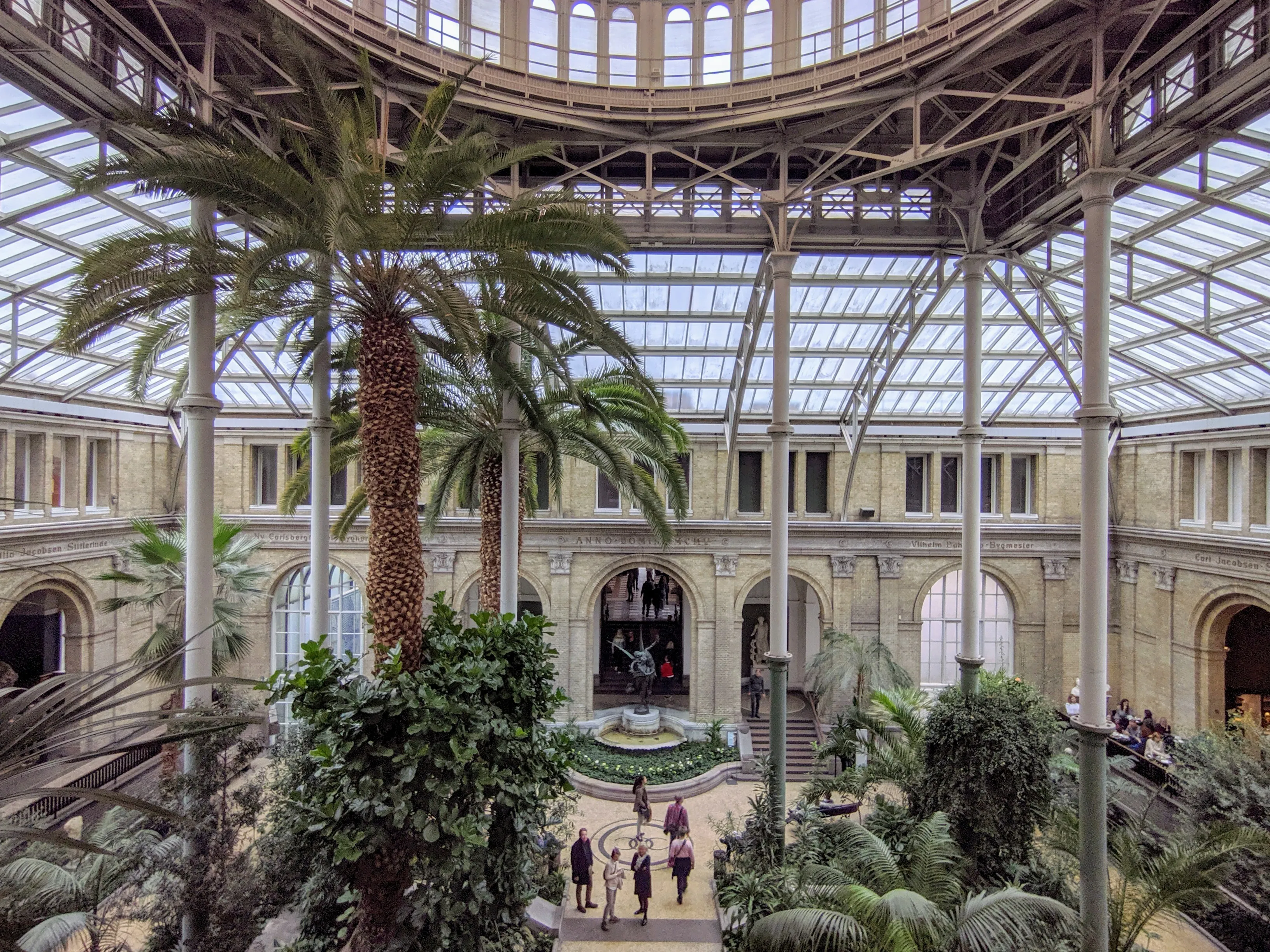 glyptotek palm above.fVg5Ewwz.jpg