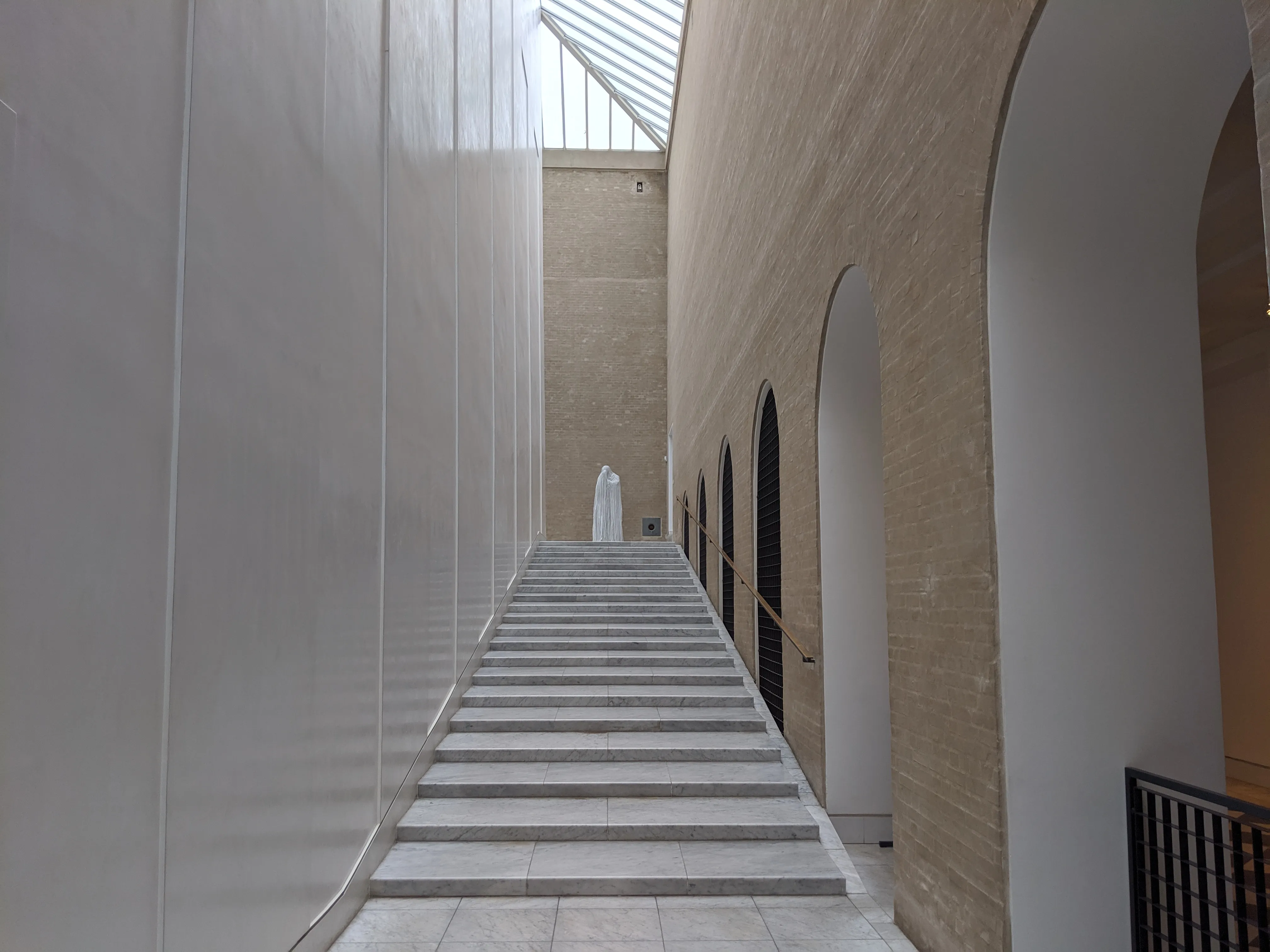 glyptotek stairs.DpWr4yBi.jpg