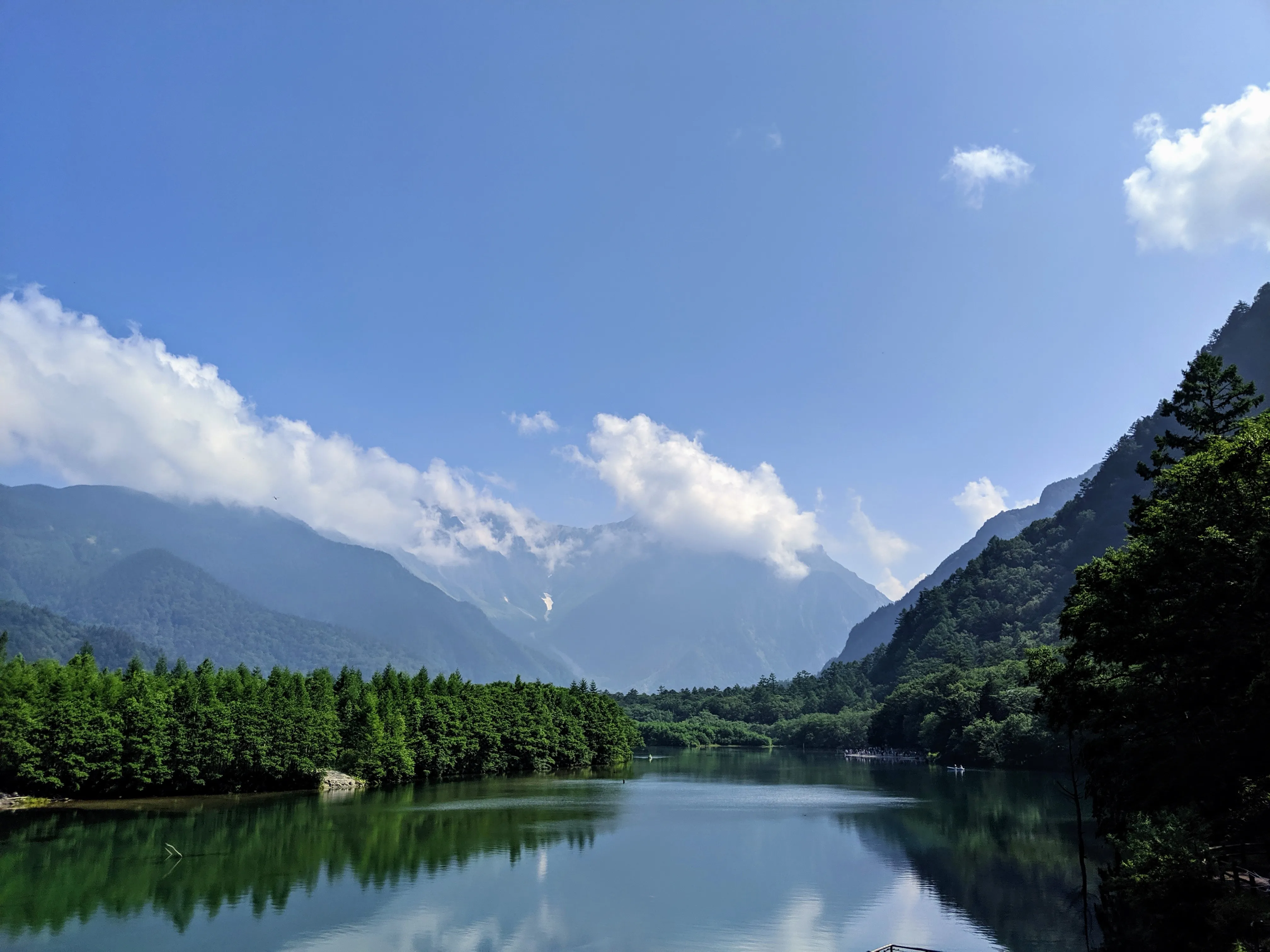 lake reflection.wklGj6Re.jpg