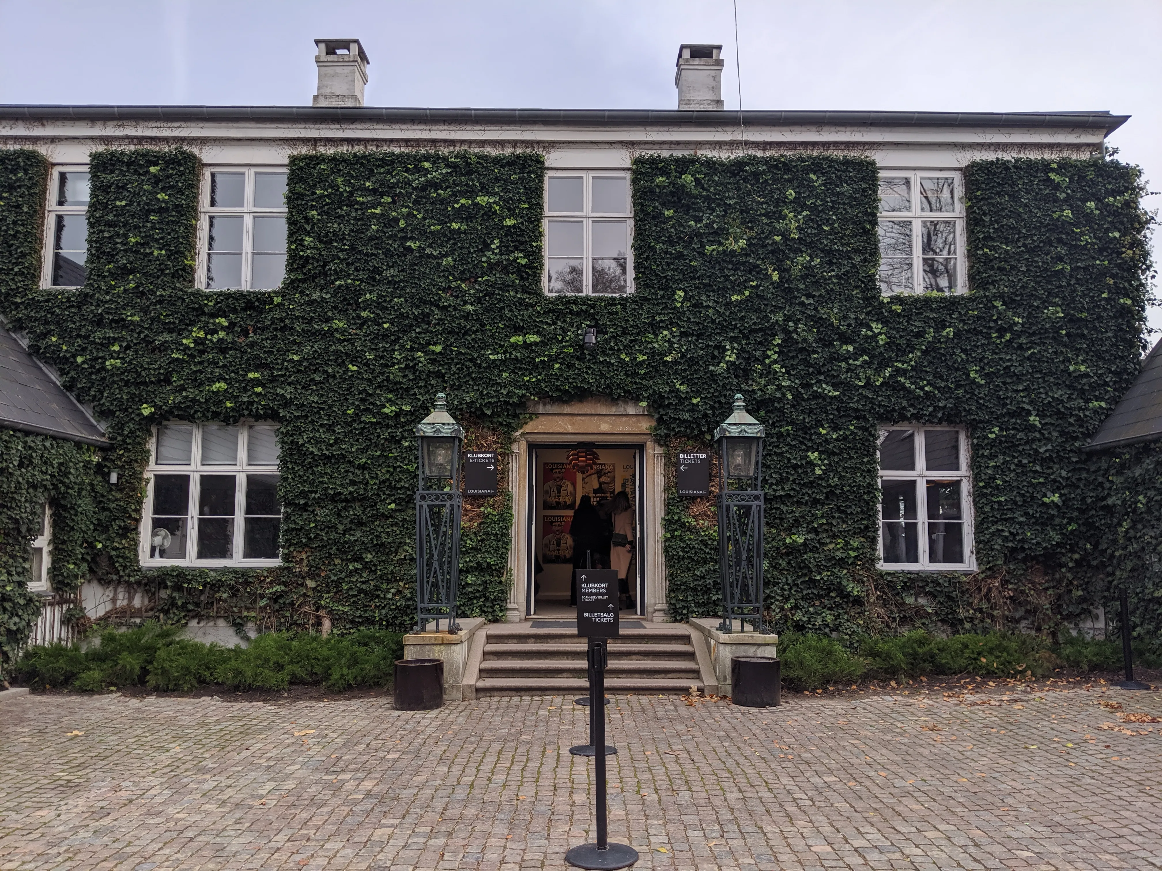 louisiana entry.DskX1jLC.jpg