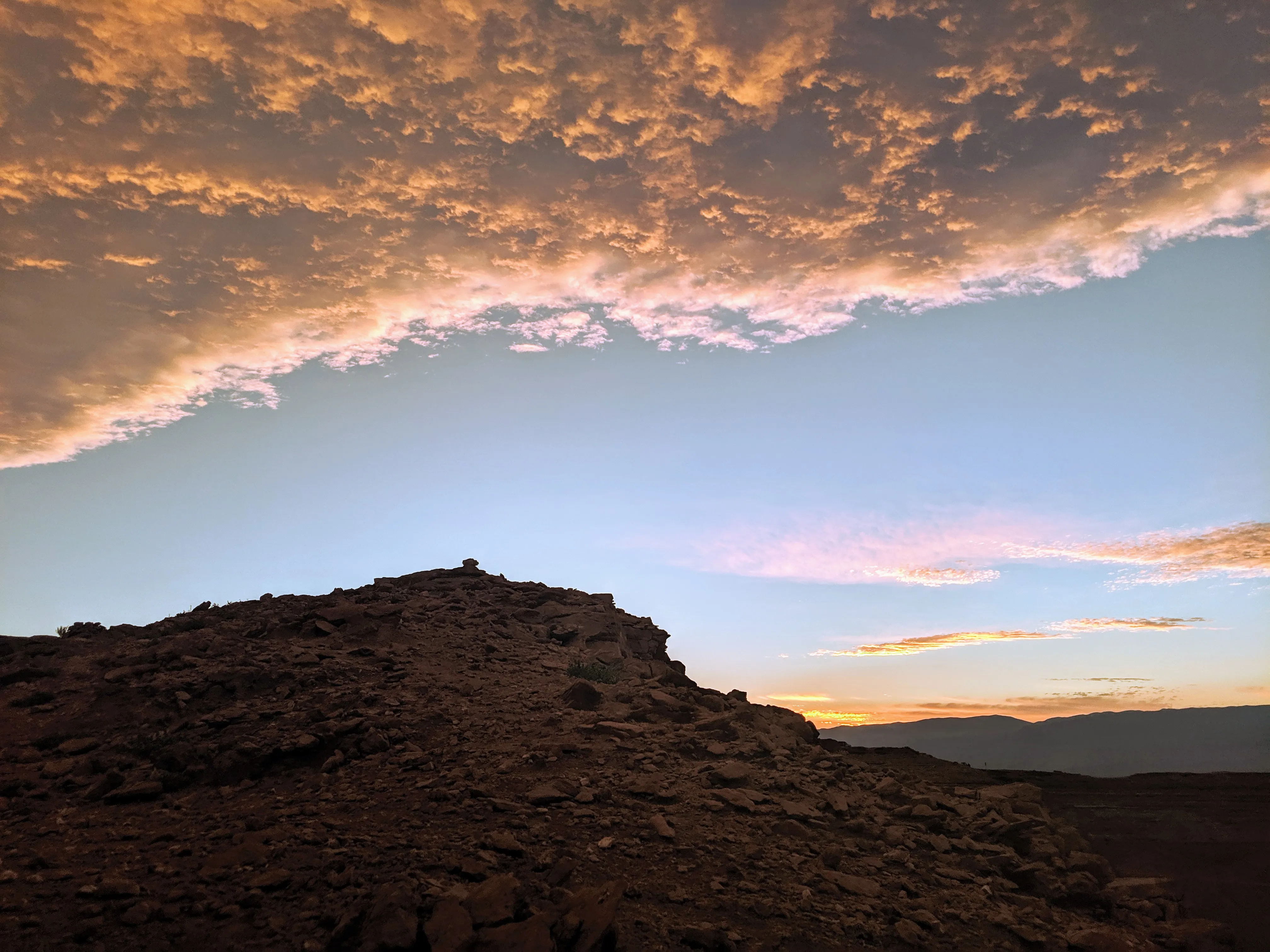 mars red clouds.Dj1QPPIn.jpg