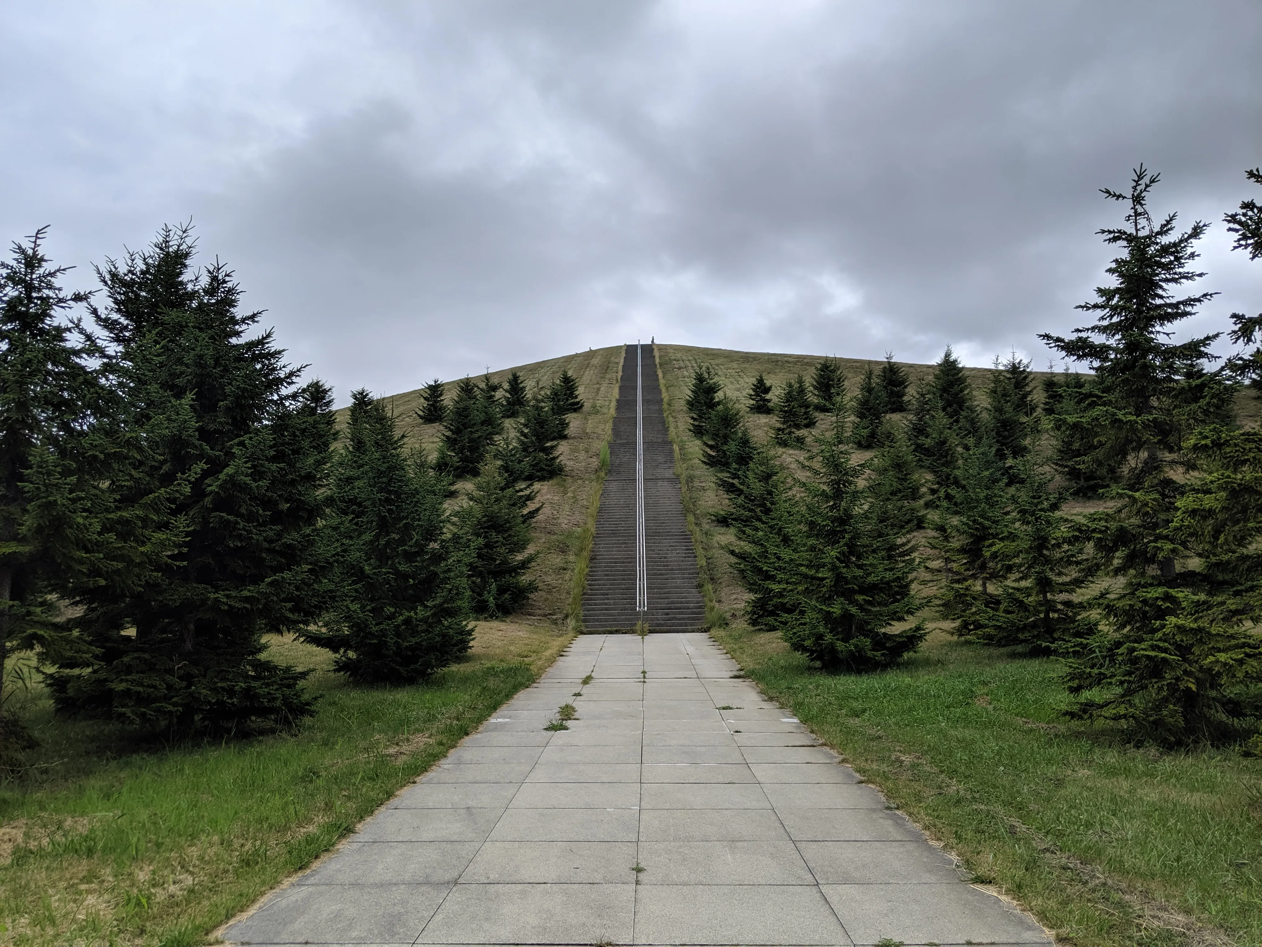 moerenuma steps.Bs3MHFuT.jpg
