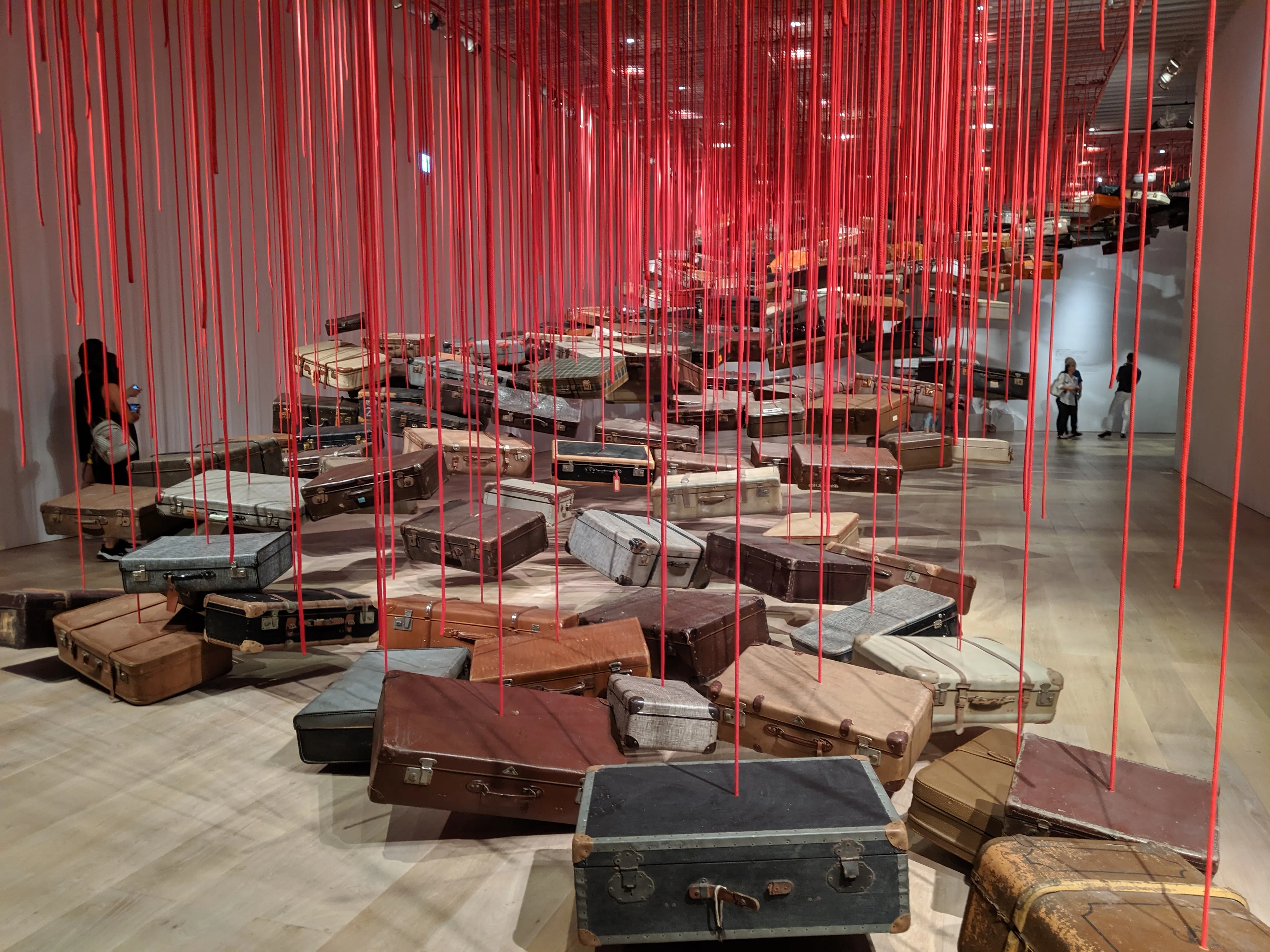 mori suitcases.m78_kG45.jpg