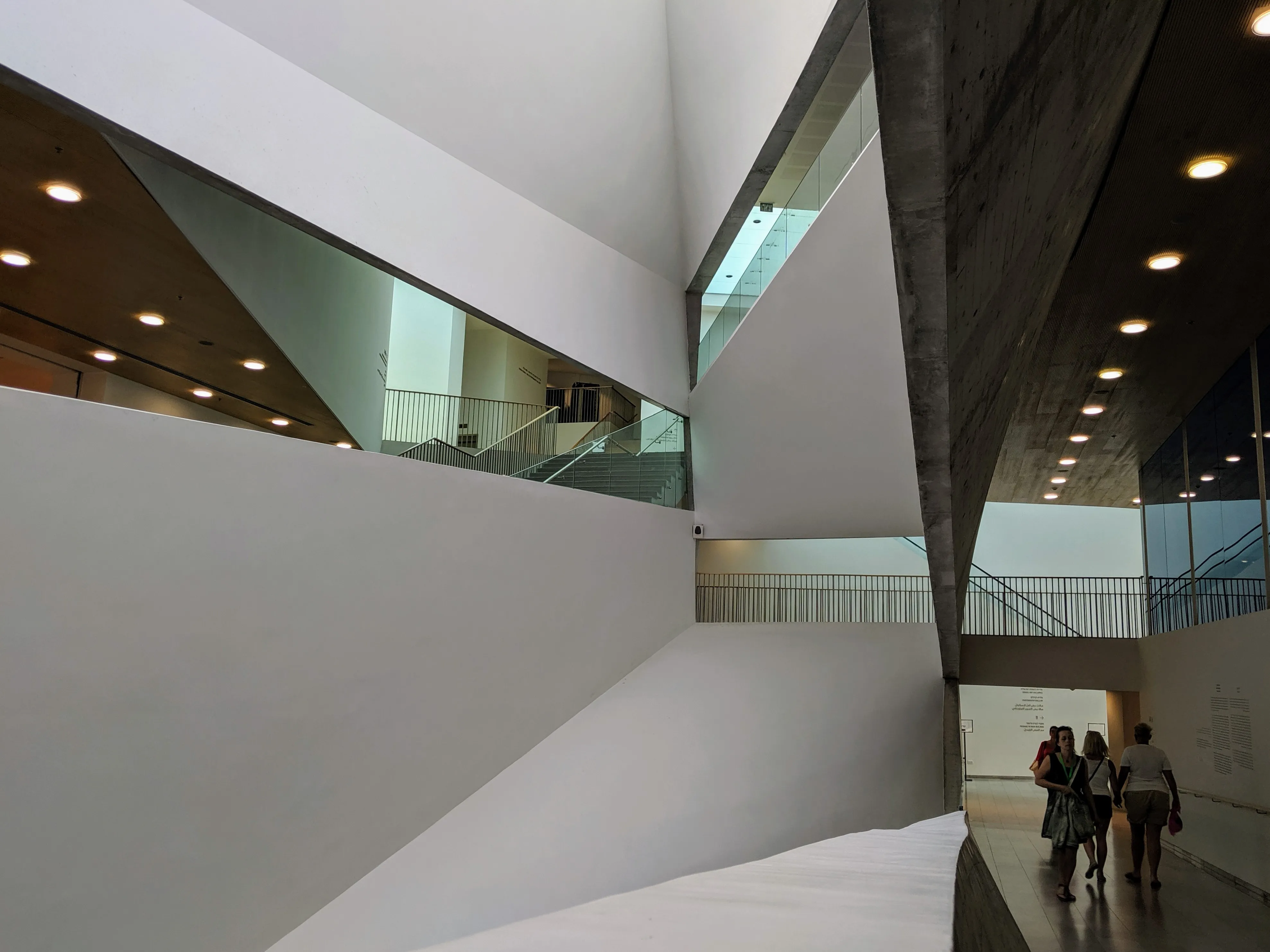 museum design ramp.y5zuNeOk.jpg
