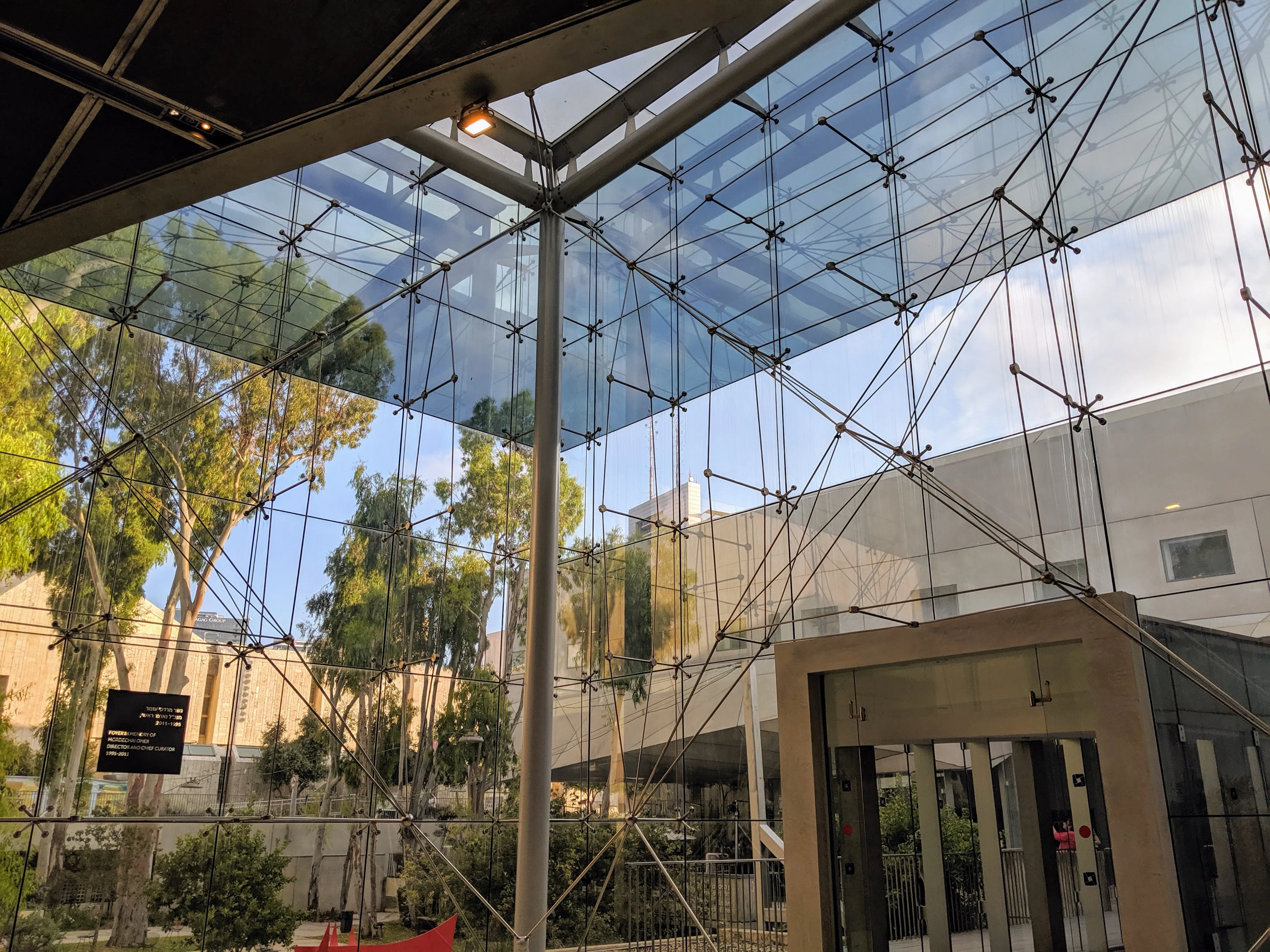 museum glass.CXEhfN c.jpg