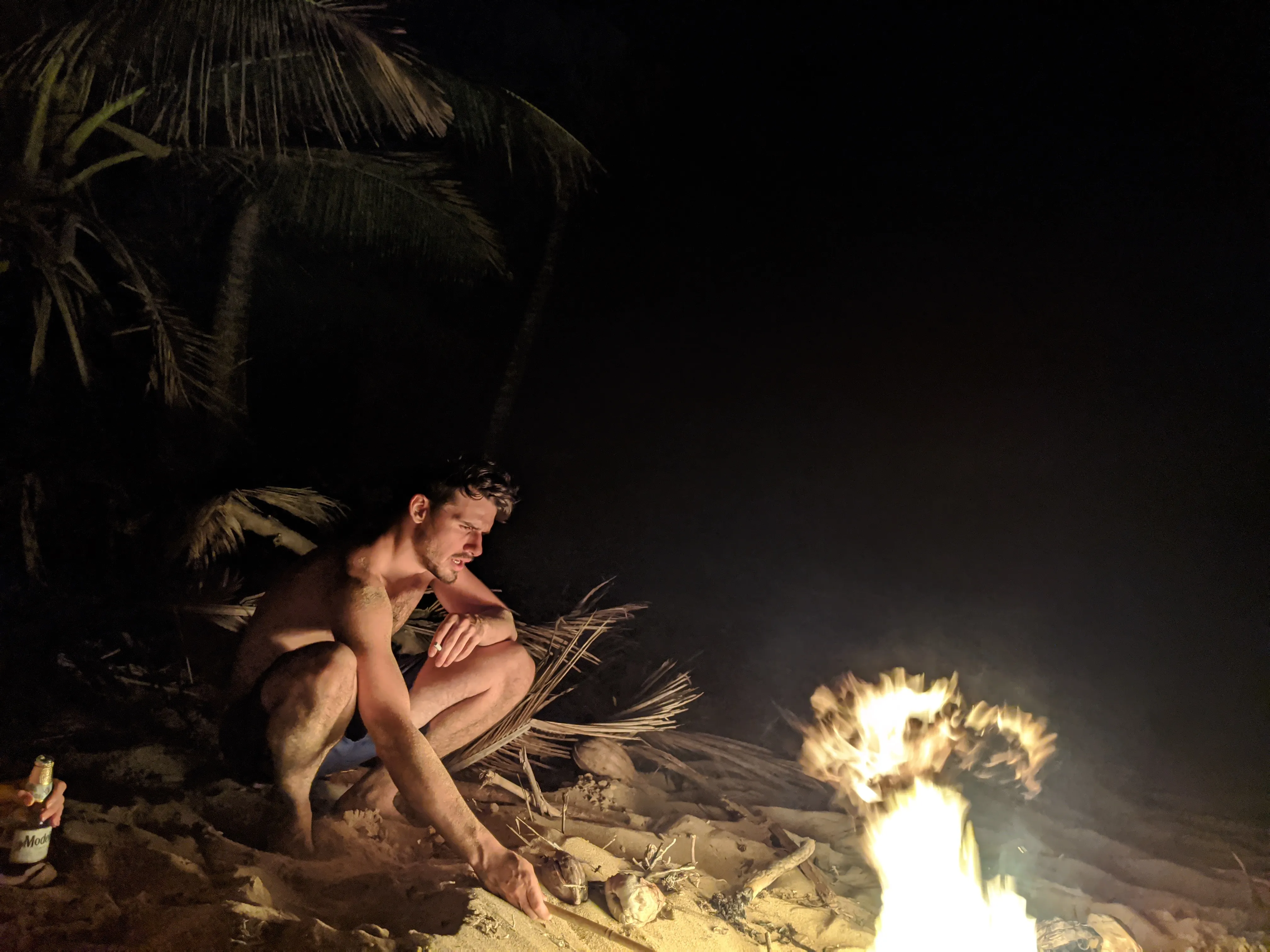 pr beach night fire.703B0zNT.jpg