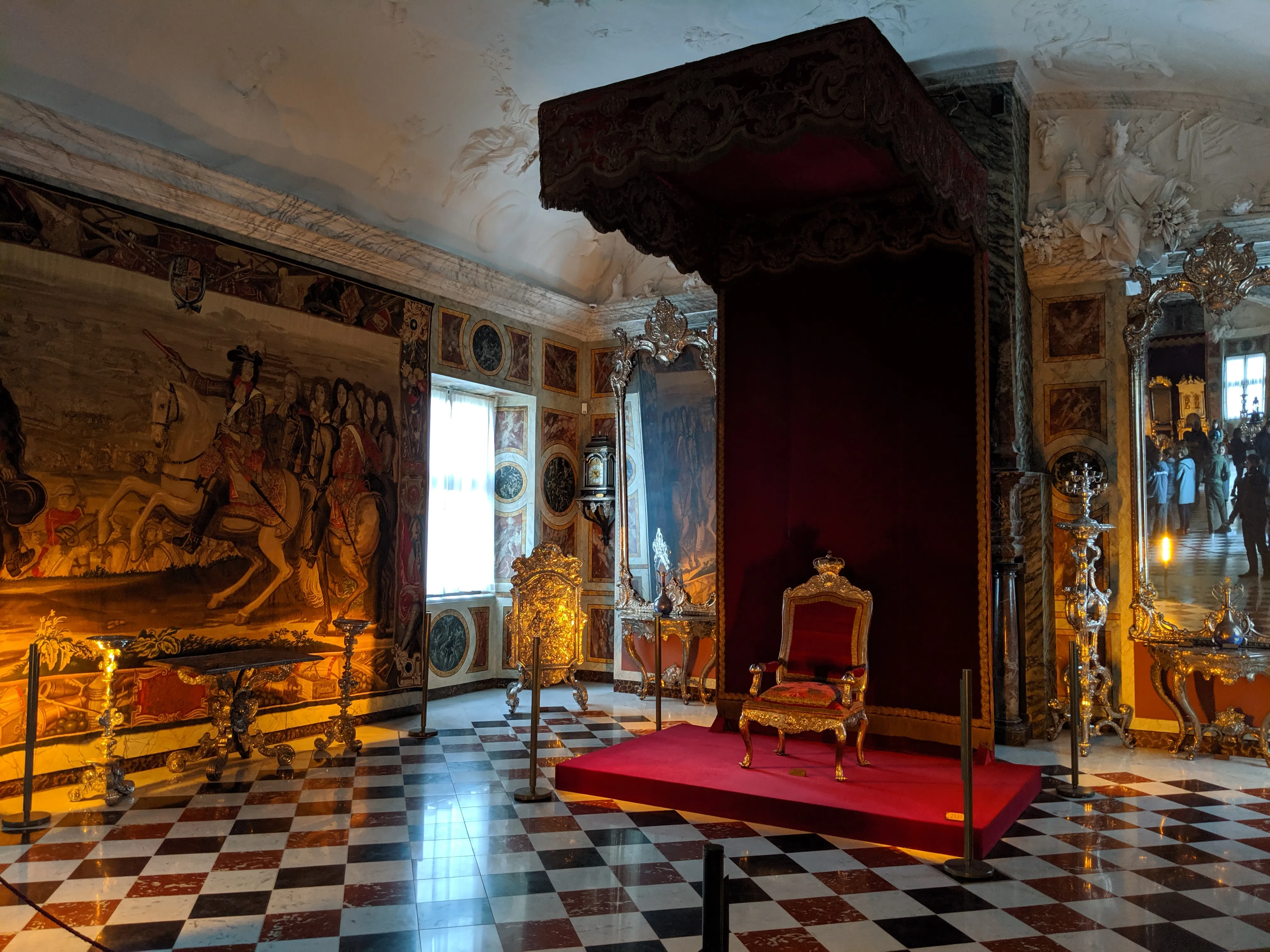 rosenborg throne.DJUVl1CE.jpg