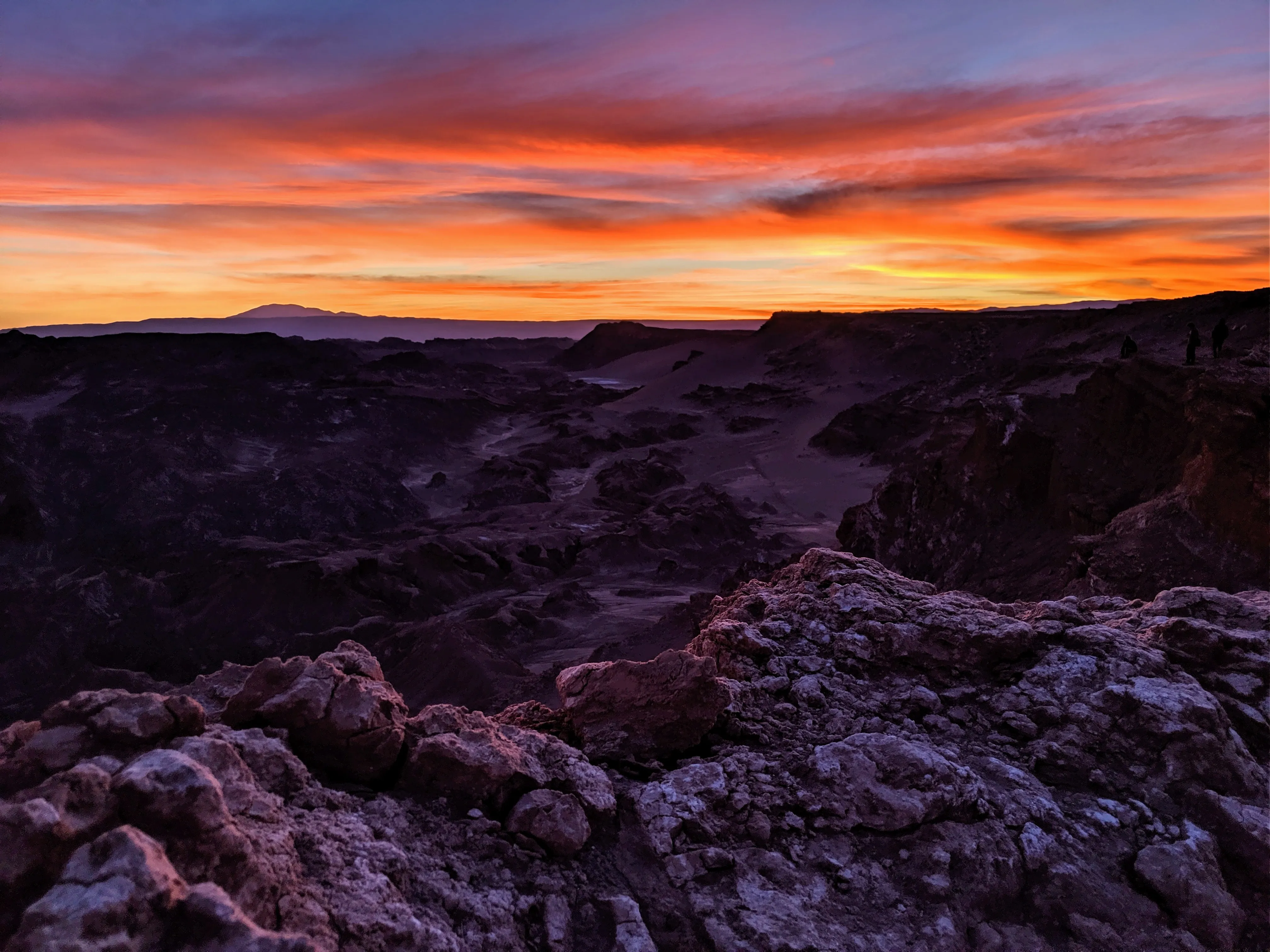 sunset black.CT2QvhVf.jpg