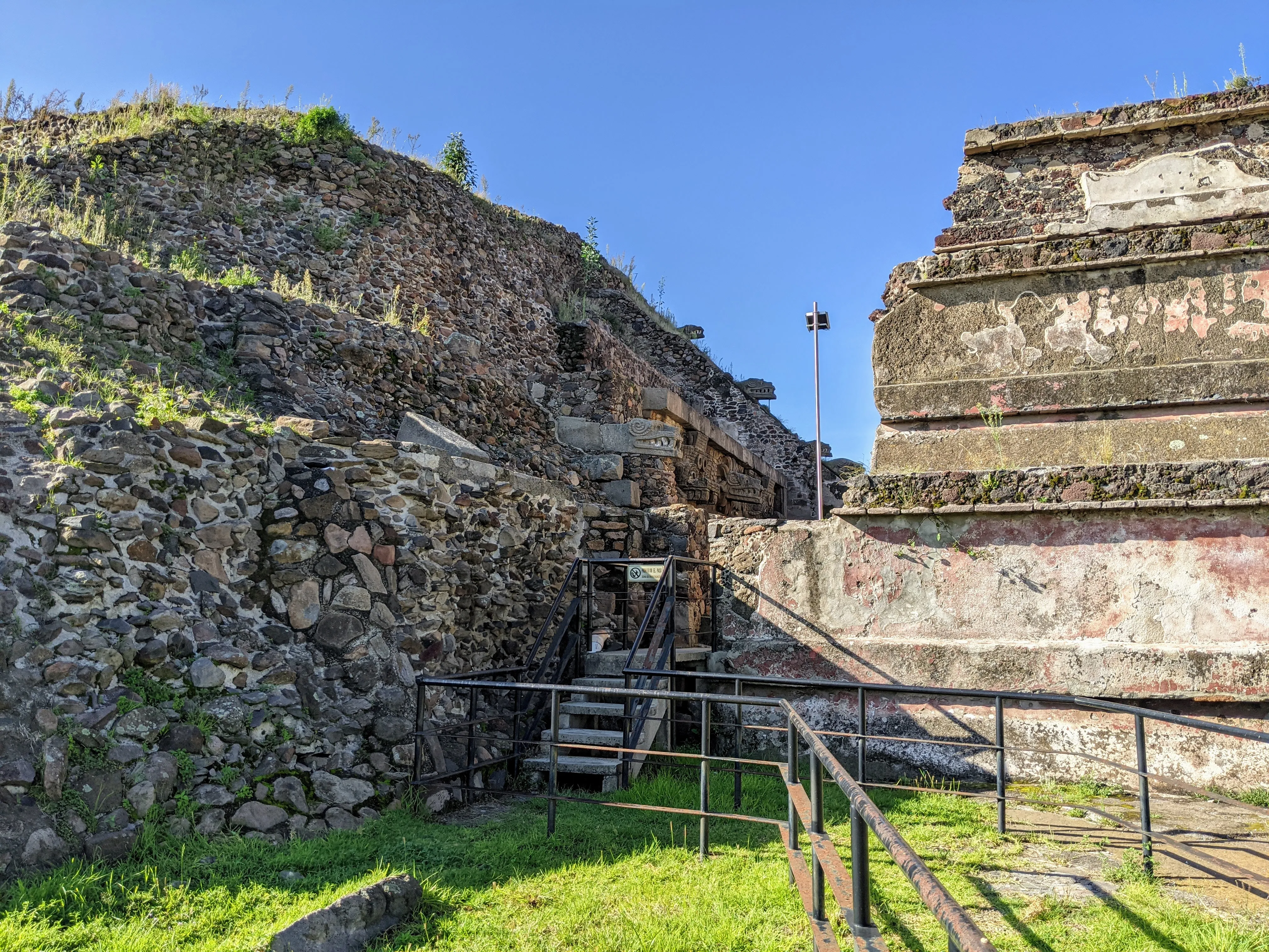 teotihuacan gargoyles.CJHEnI x.jpg