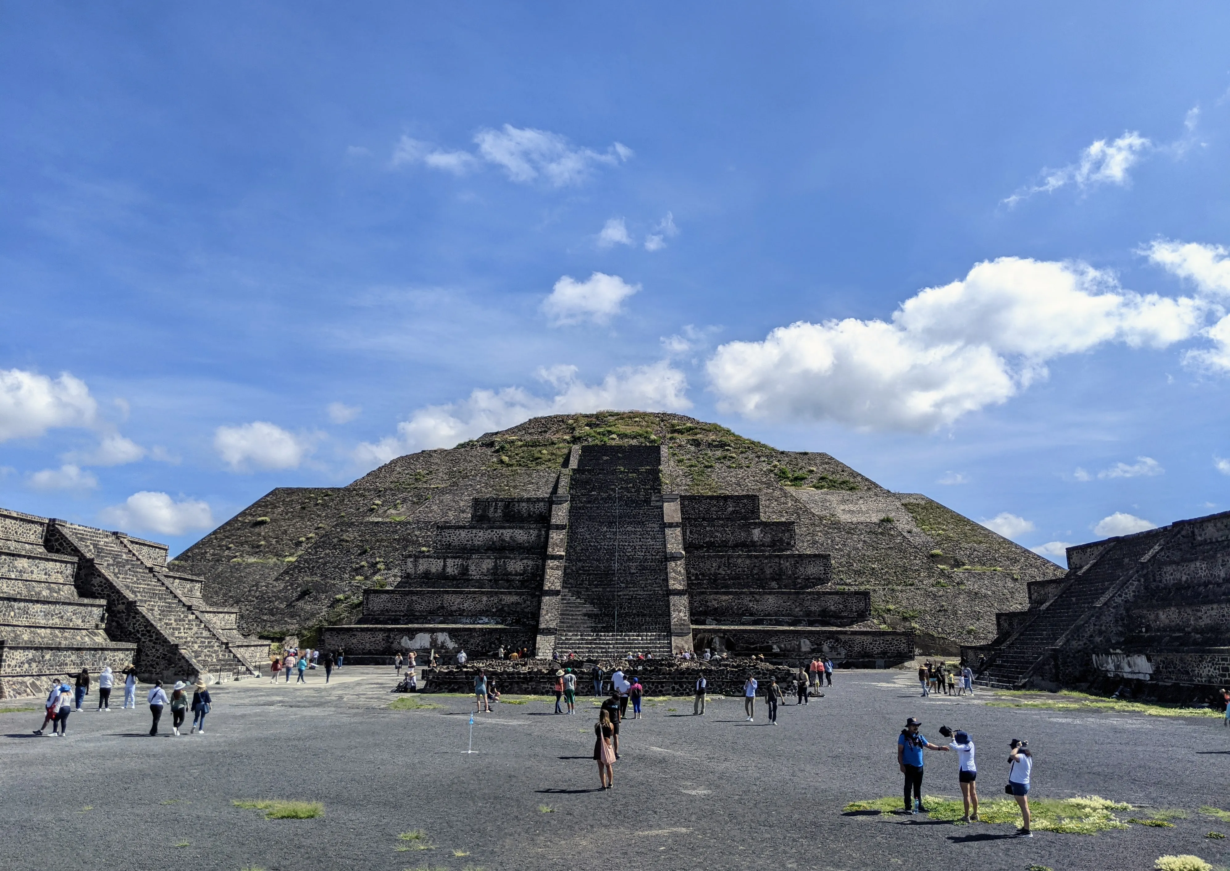 teotihuacan moon 2.C1w9sq6k.jpg