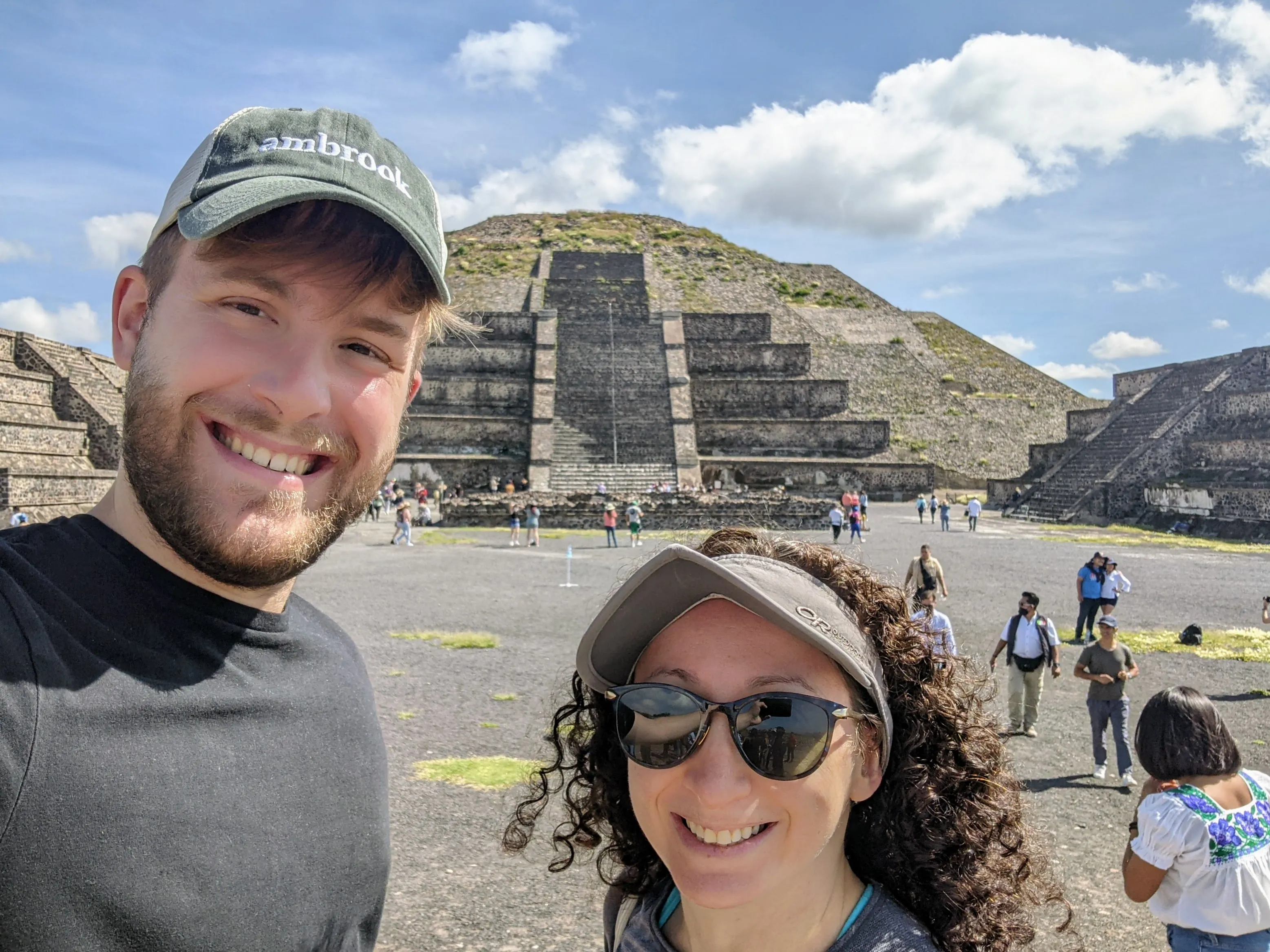 teotihuacan selfie.DRC_63pP.jpg